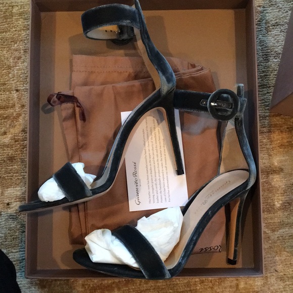 NIB Grey Velvet Portofino 105 sz 36.5